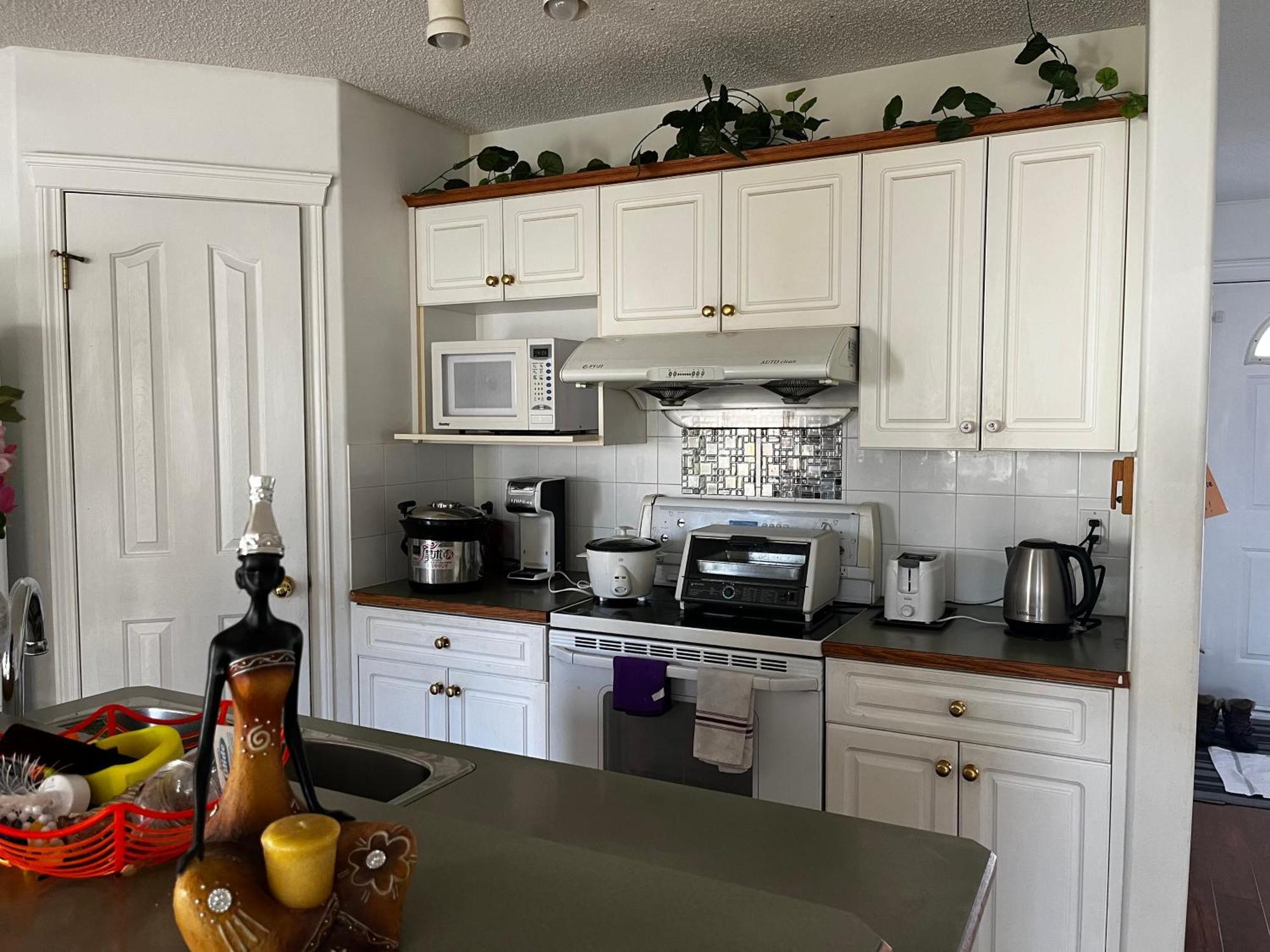 Hidden Valley New Basement Suite With Private Bathroom! YYC Exteriér fotografie