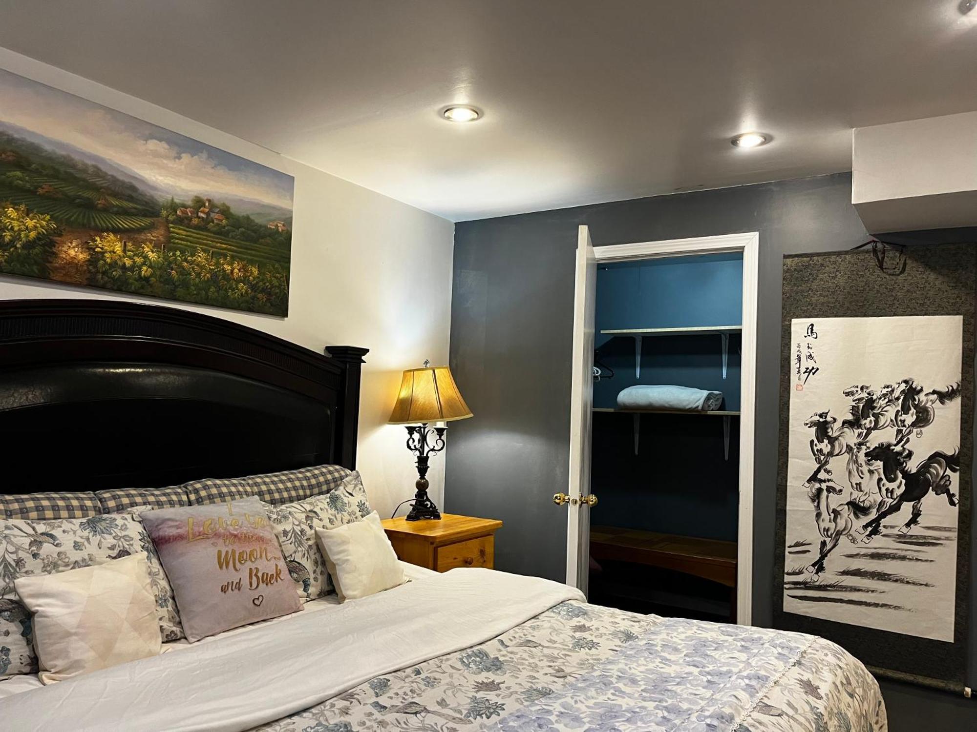 Hidden Valley New Basement Suite With Private Bathroom! YYC Exteriér fotografie