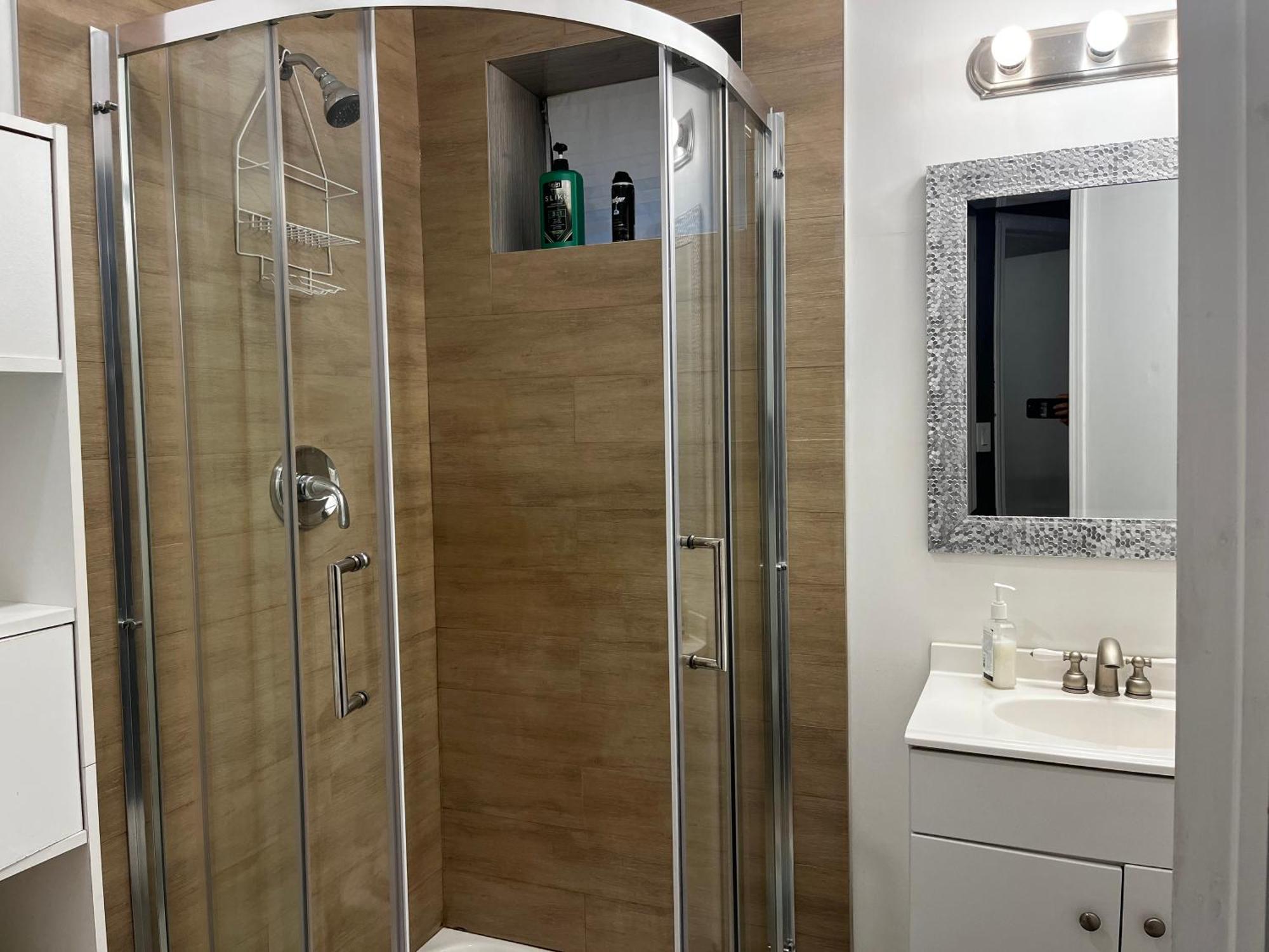 Hidden Valley New Basement Suite With Private Bathroom! YYC Exteriér fotografie