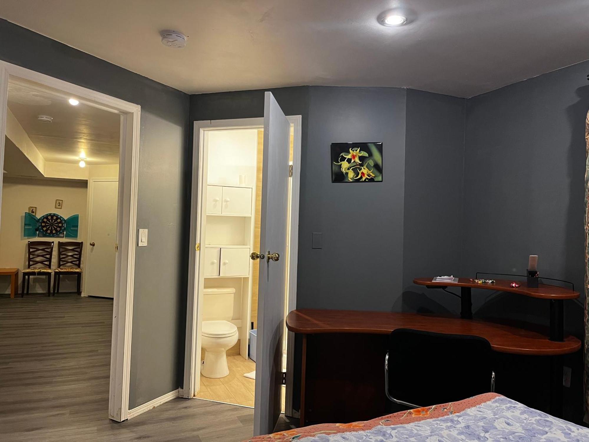 Hidden Valley New Basement Suite With Private Bathroom! YYC Exteriér fotografie